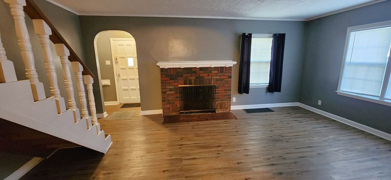 1126 Southwest Medford Avenue - Photo 3 of 26