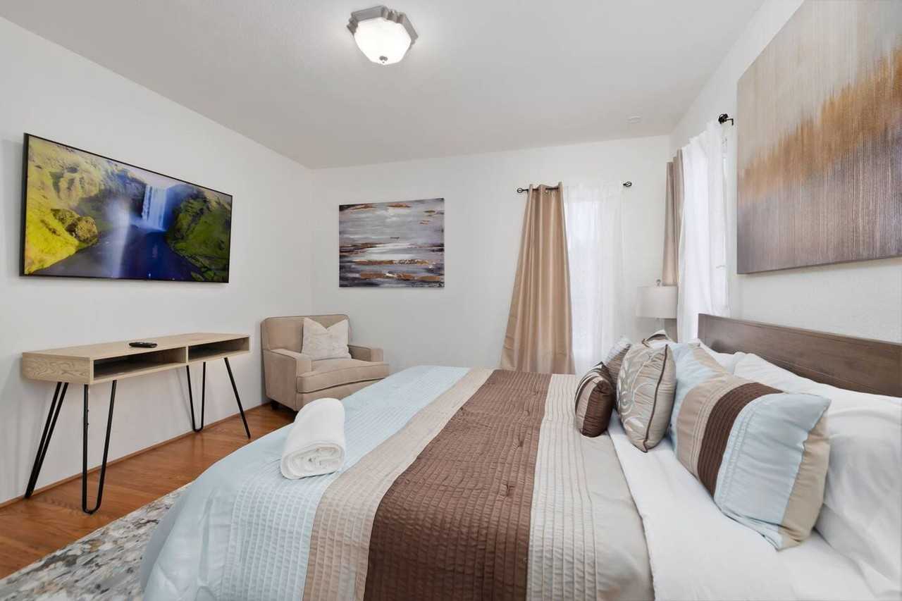 15803 Victoria Ave #A - Photo 2 of 32