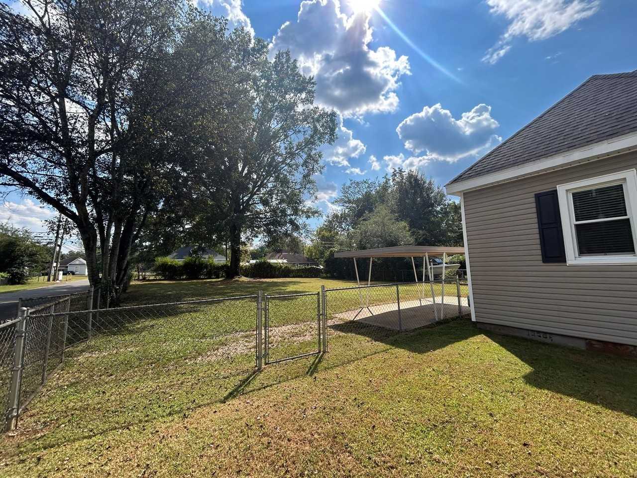 24 A St Sw - Photo 3 of 13