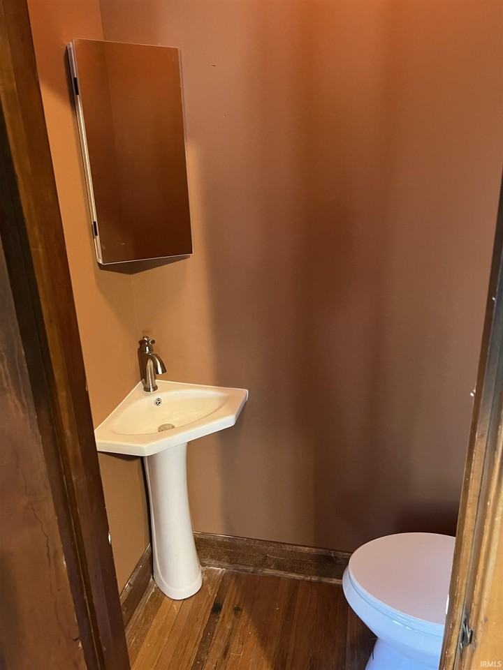 814 N Washington St - Photo 3 of 22