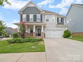 featured image of 1067 Winnett Dr