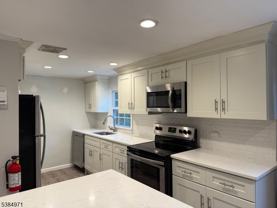 200 N Lehigh Ave - Photo 1 of 1