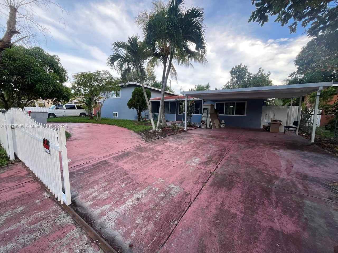 1330 Ne 203rd St - Photo 3 of 48