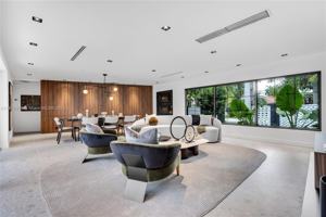 featured image of 2500 Bayview Dr