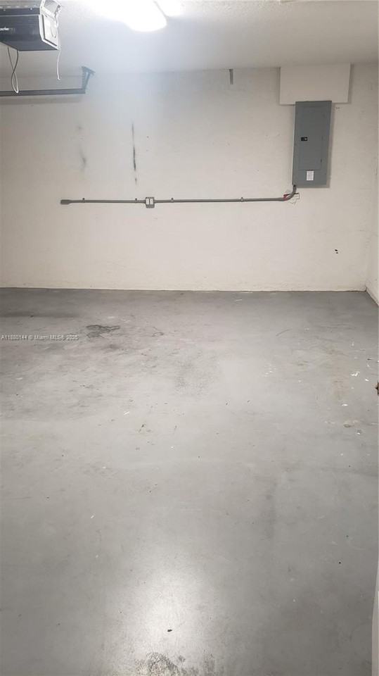 8330 Se Sweetbay Dr #8330 - Photo 2 of 28