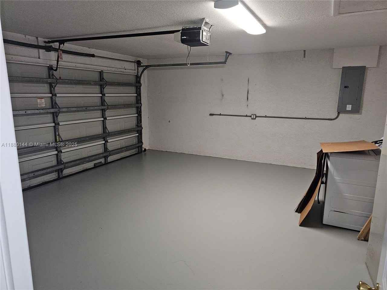 8330 Se Sweetbay Dr #8330 - Photo 3 of 28