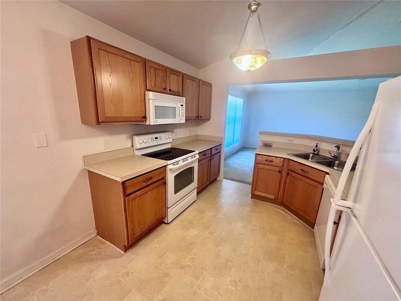 6925 Hemlock Rd - Photo 6 of 15