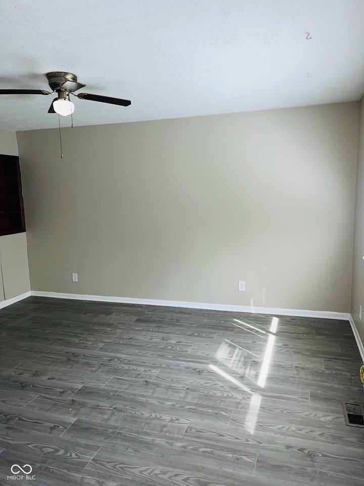 1258 N Ridgeview Dr - Photo 3 of 11