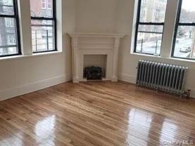 497 Van Cortlandt Park Ave #2R - Photo 1 of 1