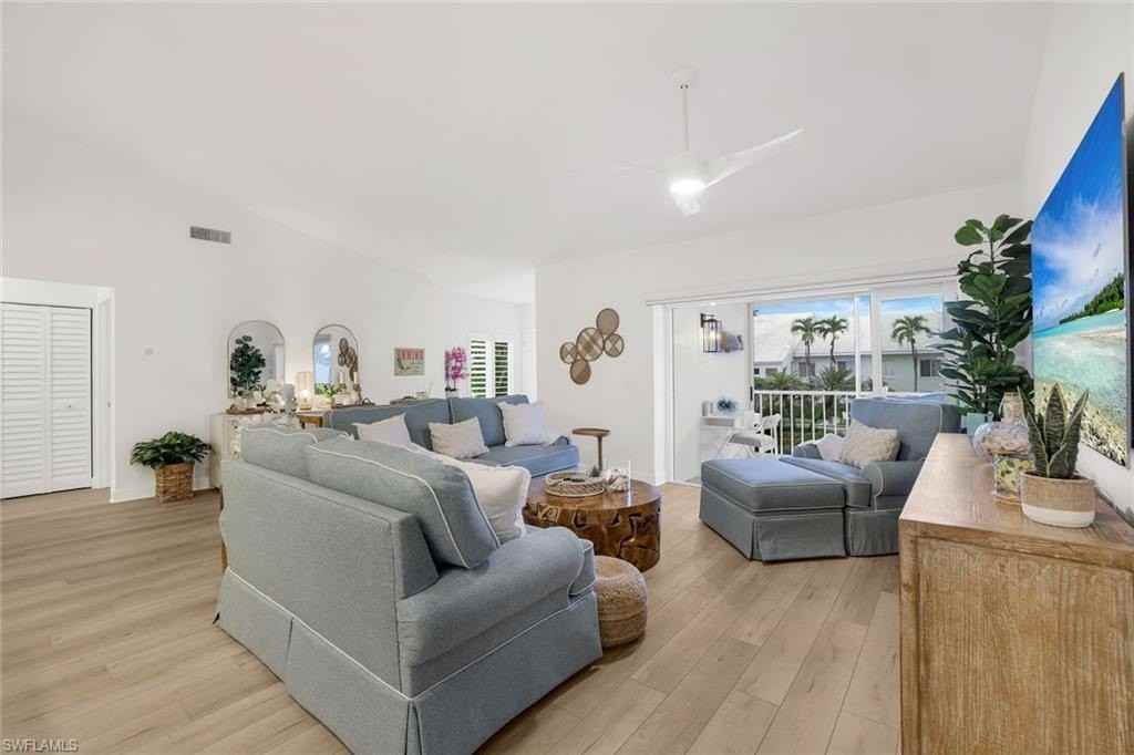 790 Willowbrook Dr #305 - Photo 4 of 21