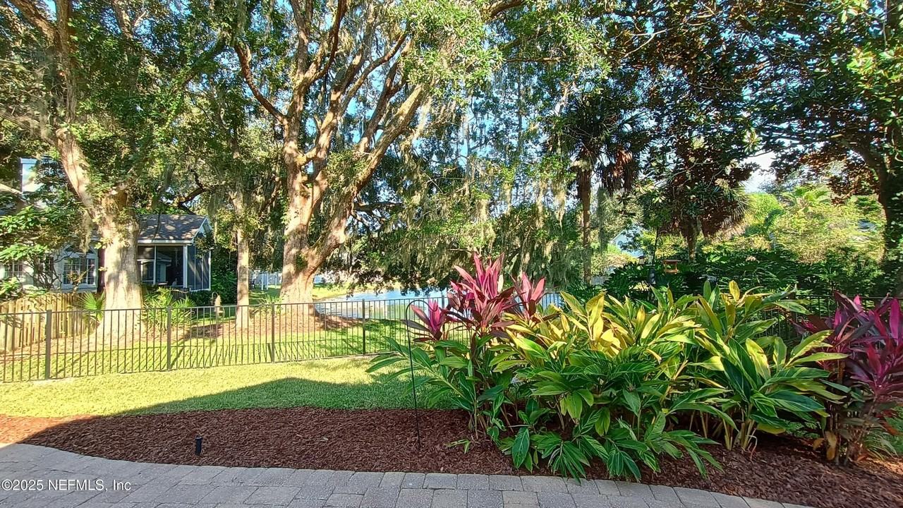 2032 Marye Brant Loop N - Photo 3 of 16