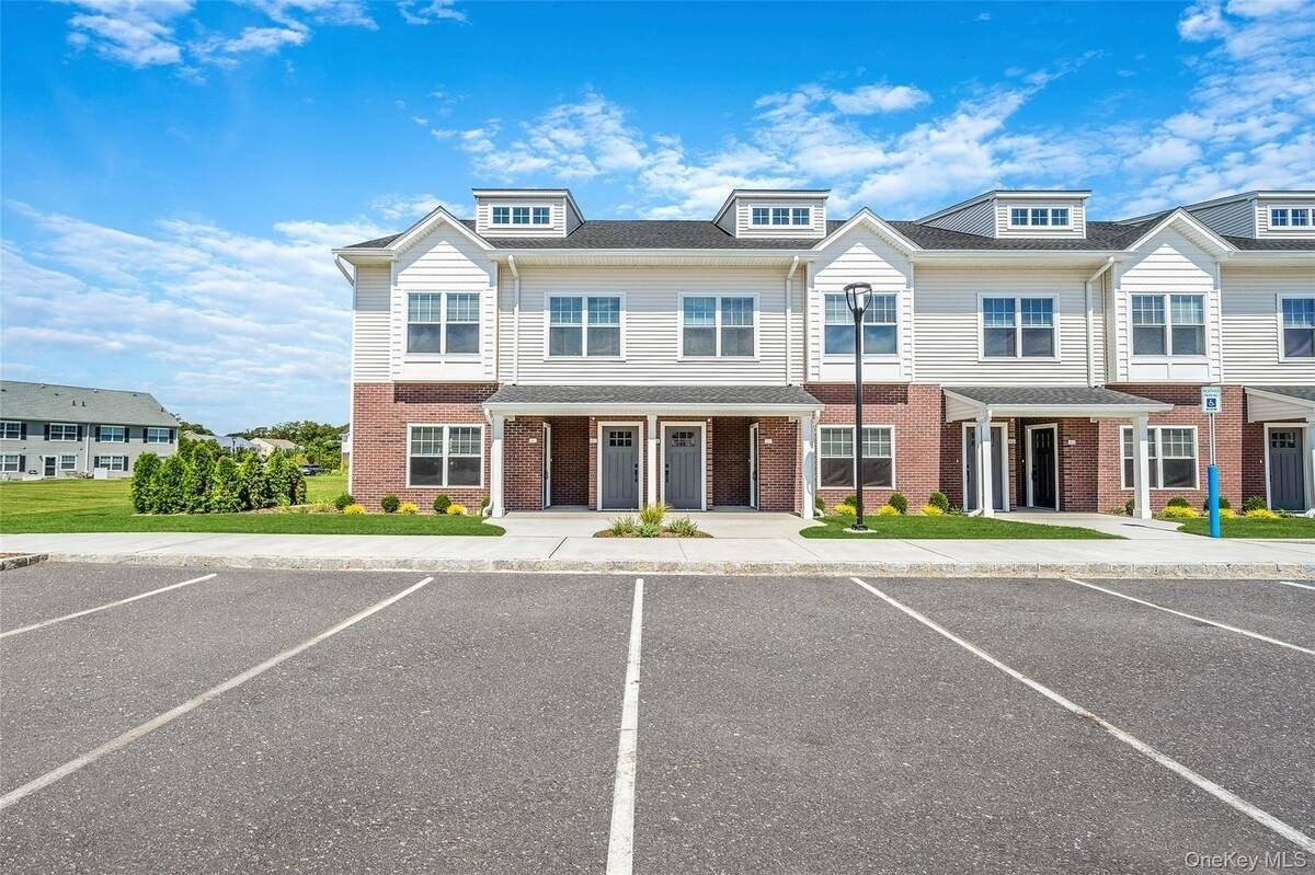 103 Dover St - Photo 4 of 46