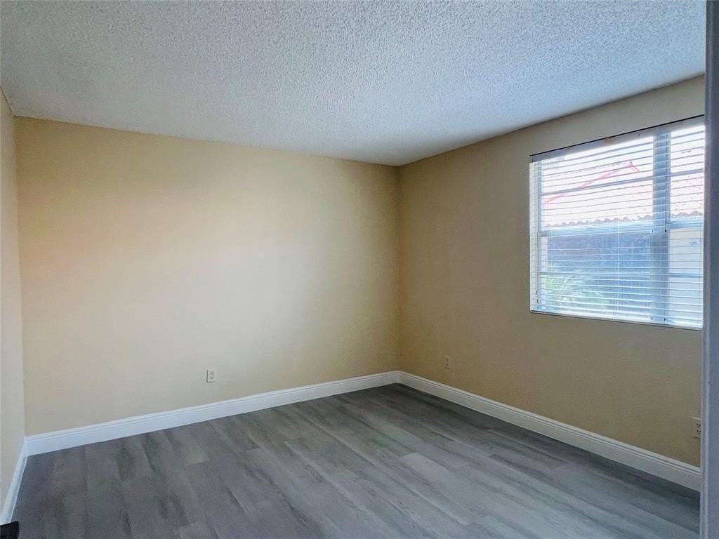 1241 Sw 46th Ave #1008 - Photo 7 of 23