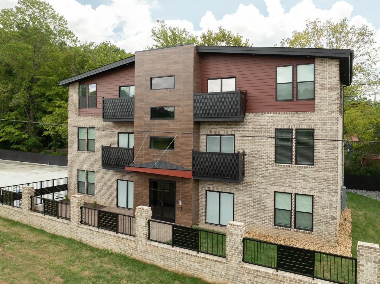 123 Englewood Rd New - Photo 3 of 50