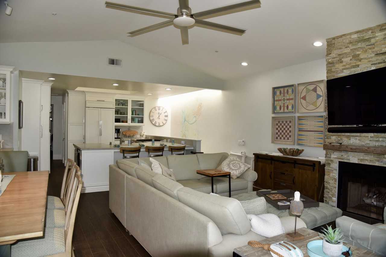 4885 Sandyland Rd Apt 2 #2 - Photo 5 of 38