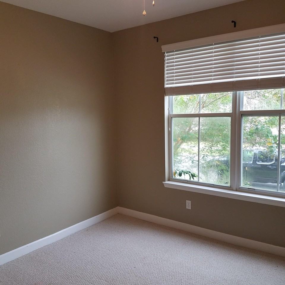 3324 Calumet Dr - Photo 4 of 26