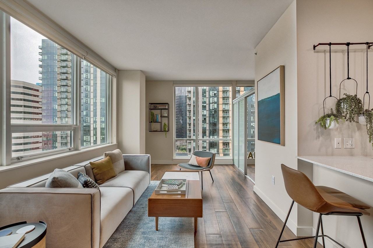 The Martin - Photo 4 of 50