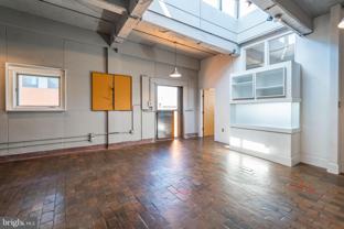 144 W Laurel St #303 - Photo 1 of 1