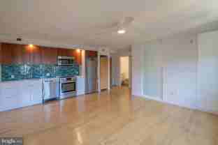 152 W Laurel St #405 - Photo 1 of 1