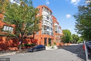 1050 N Taylor St #1-313 - Photo 1 of 1