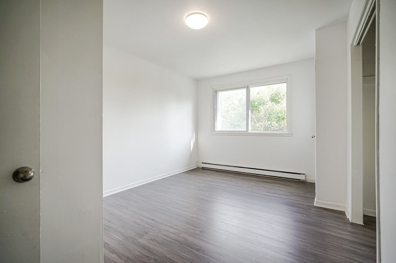 2555 Rue Des Ormeaux #7 - Photo 2 of 10