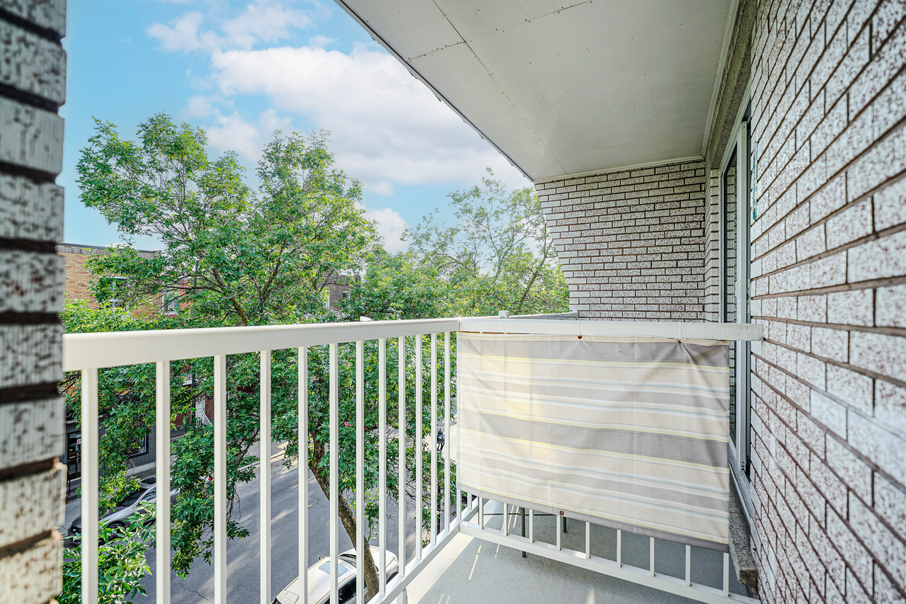 2555 Rue Des Ormeaux #7 - Photo 4 of 10