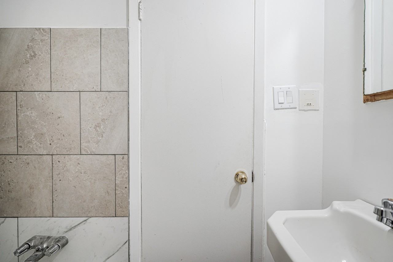 2555 Rue Des Ormeaux #7 - Photo 6 of 10