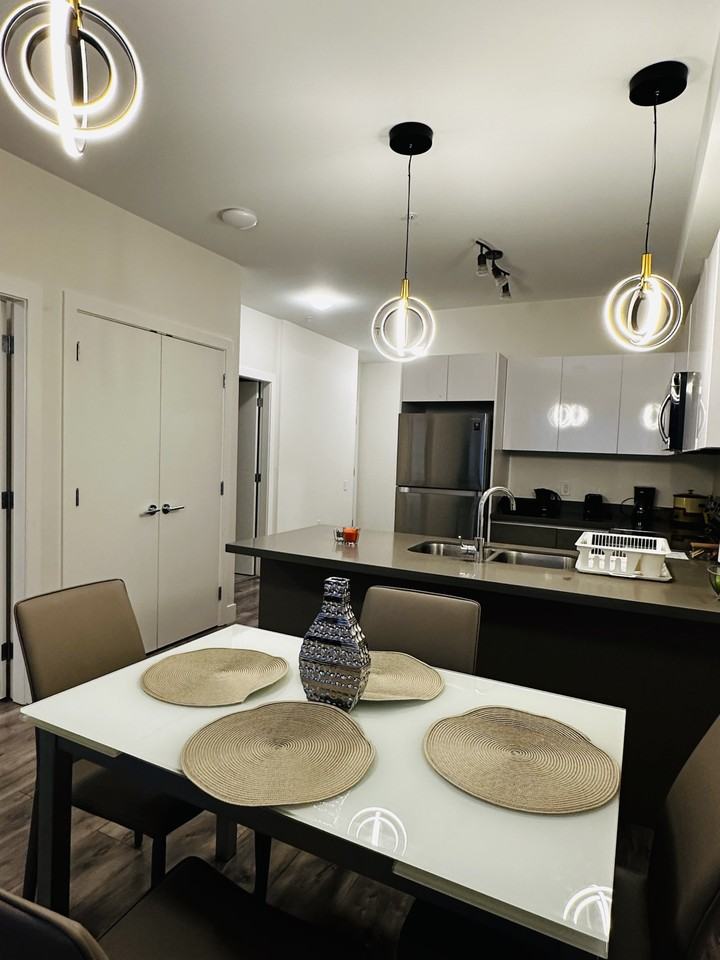 2038 Suffolk Avenue - Photo 3 of 9