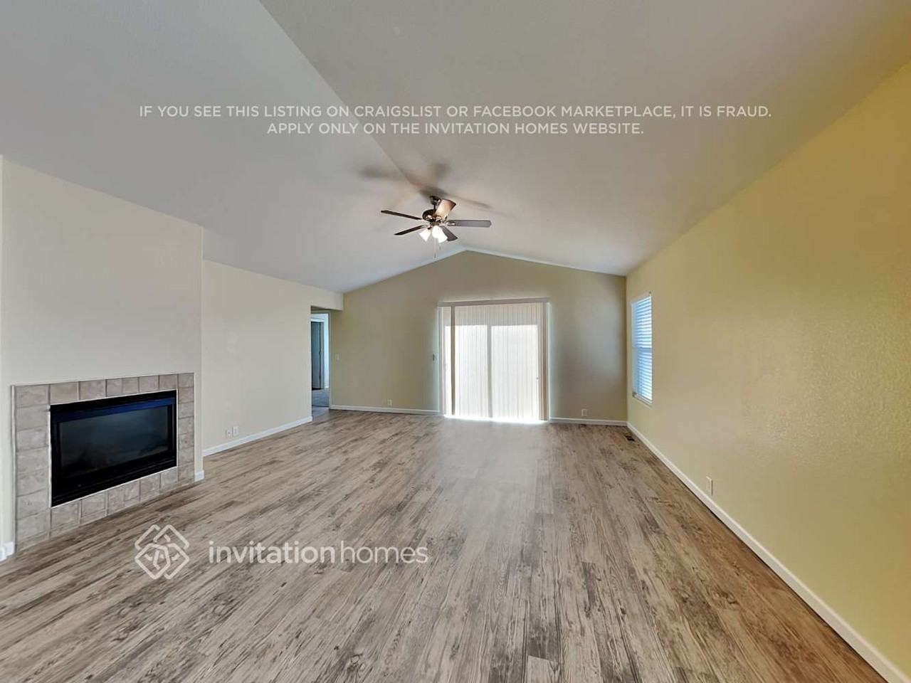 1245 Lords Hill Dr - Photo 3 of 18