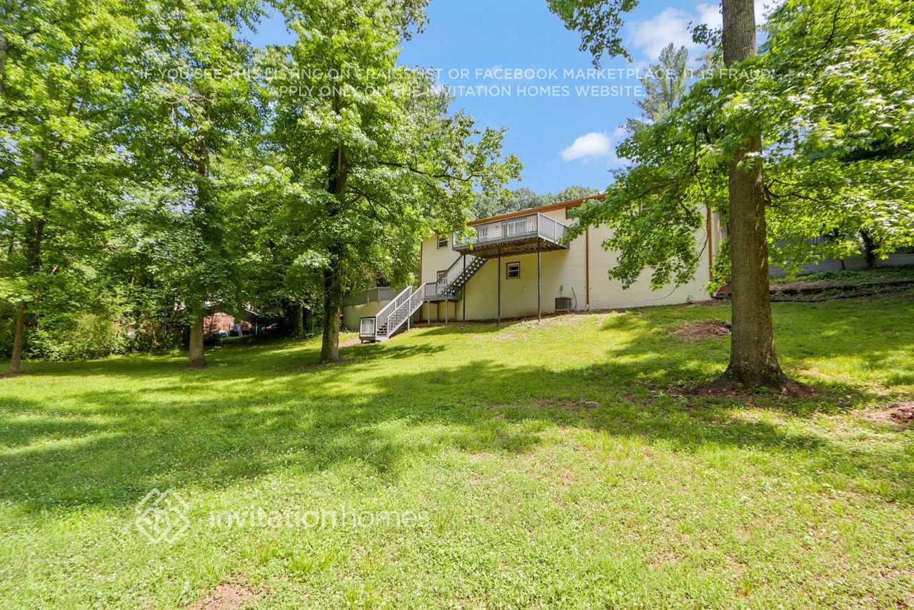 5888 Simone Dr - Photo 7 of 28