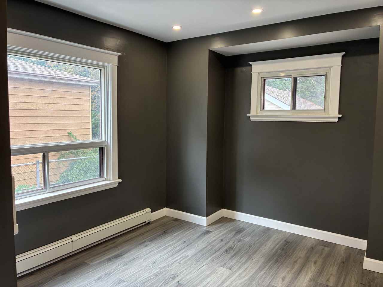 30 Balsam Avenue South #1 - Photo 3 of 9