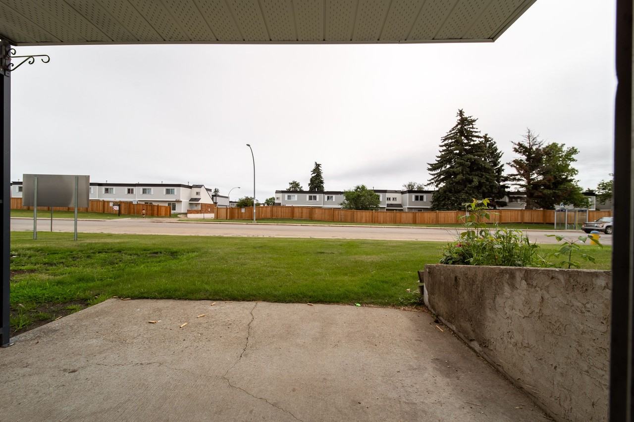 11420 34 Street Northwest - Photo 2 of 11