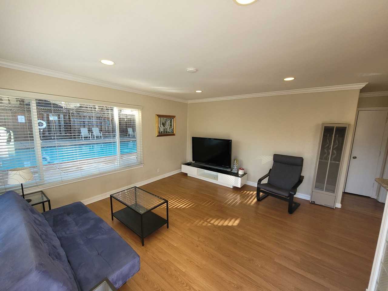 All Single Story Apartment Community - Photo 3 of 50