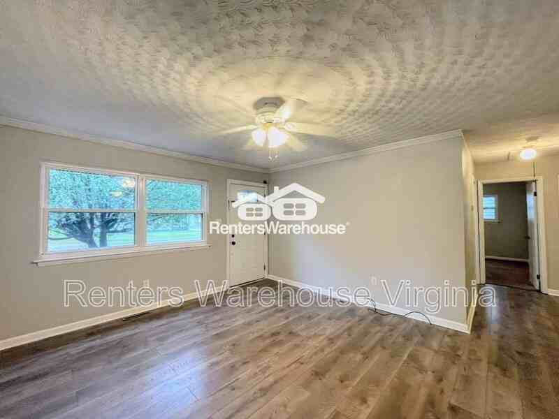 3664 Dey St - Photo 3 of 24