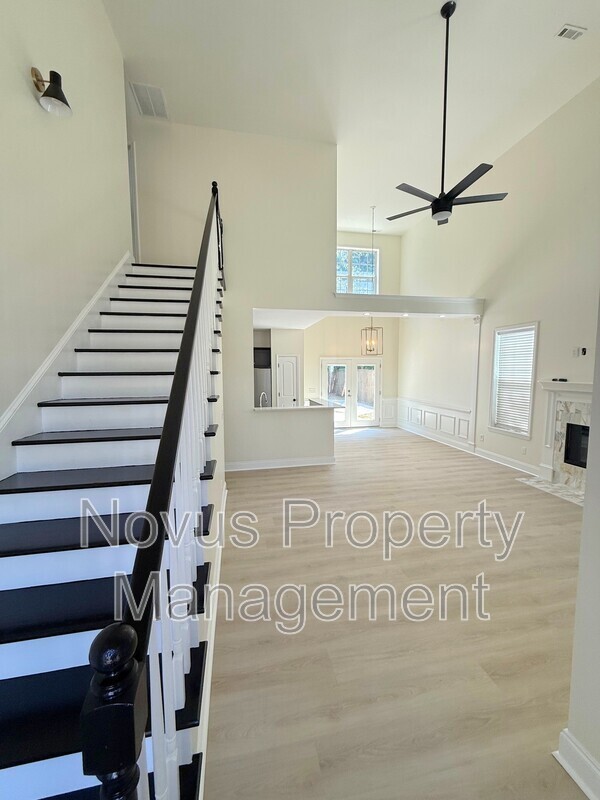 109 Garden Walk - Photo 5 of 19