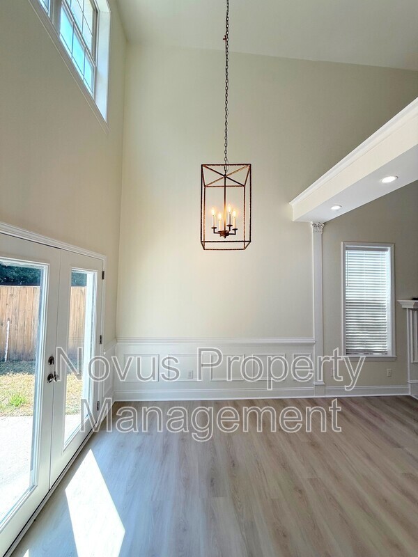 109 Garden Walk - Photo 7 of 19