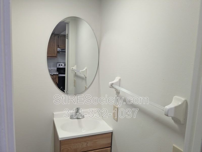 2731 Allen Ave - Photo 3 of 14