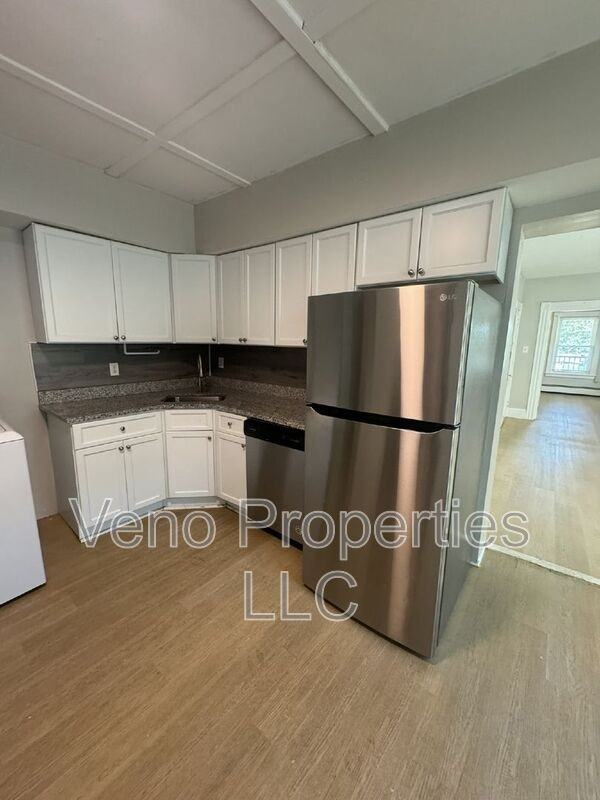 129 North 3rd Avenue #2 - Photo 5 of 23