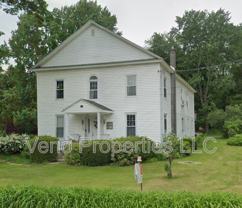 958 Main St #B - Photo 1 of 1