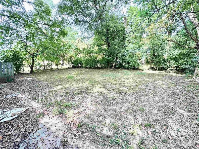 1616 Oberle Ave - Photo 4 of 4