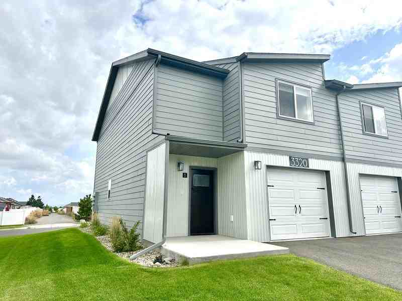 3320 Blackbird Way - Photo 2 of 31