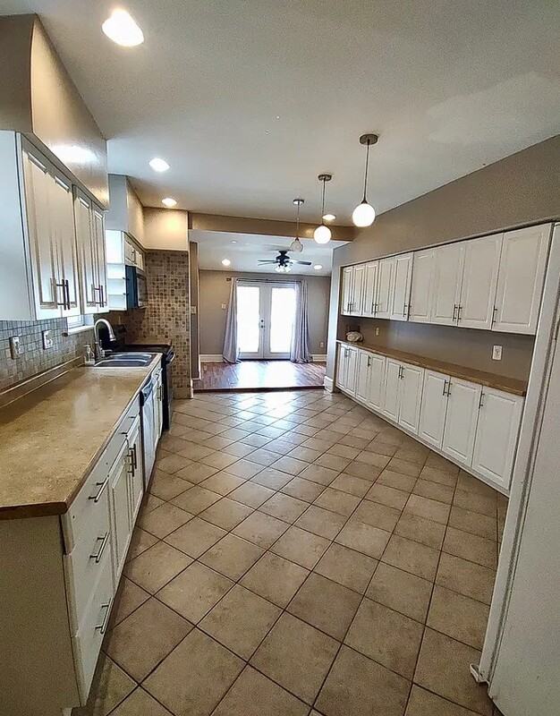 6115 Carpenter St - Photo 7 of 15