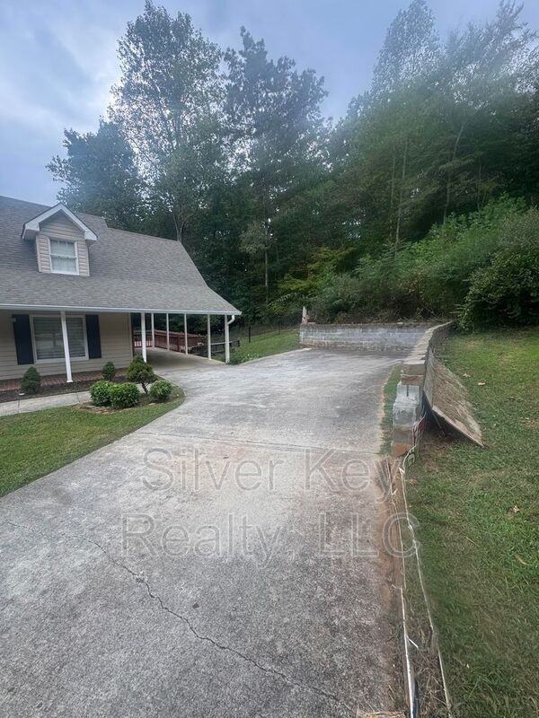 1339 English Ln - Photo 2 of 29