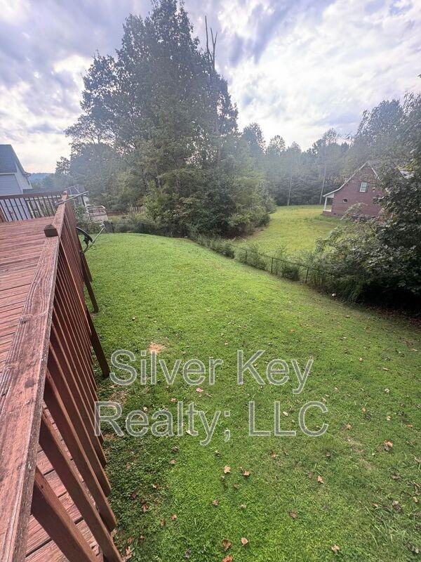 1339 English Ln - Photo 6 of 29