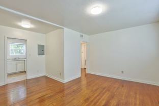 Park Avenue Apts - Photo 1 of 1
