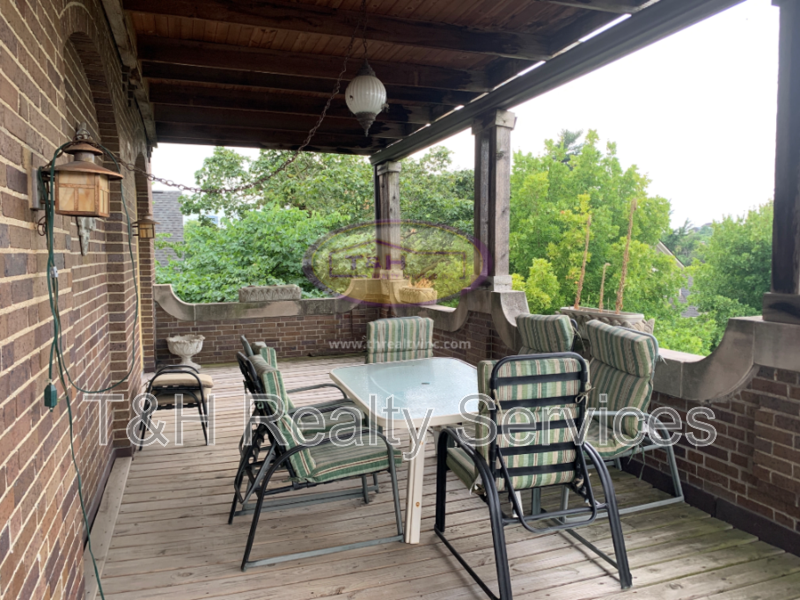 1827 N Talbott St #5 - Photo 3 of 35