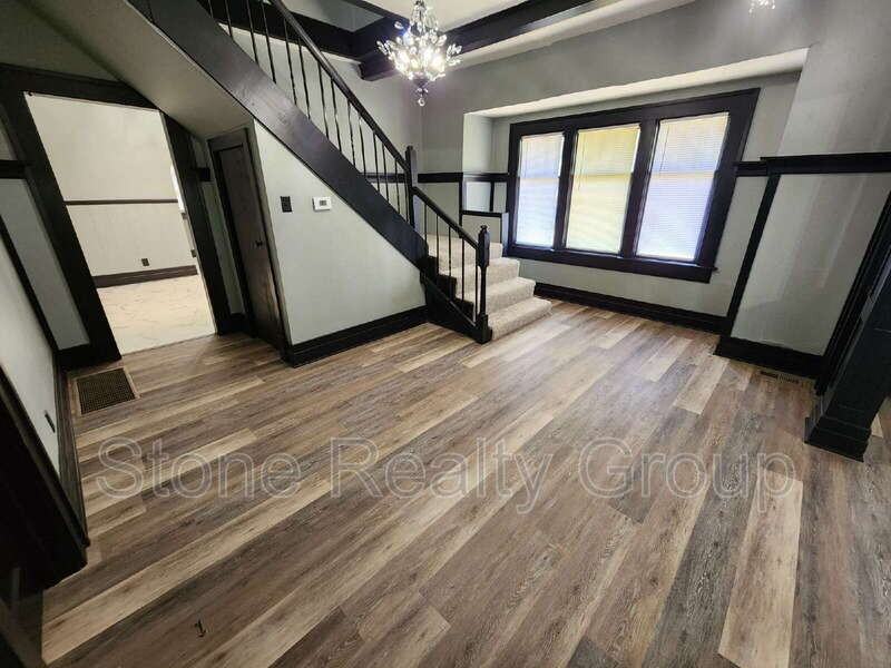 1723 Thompson Ave - Photo 4 of 13