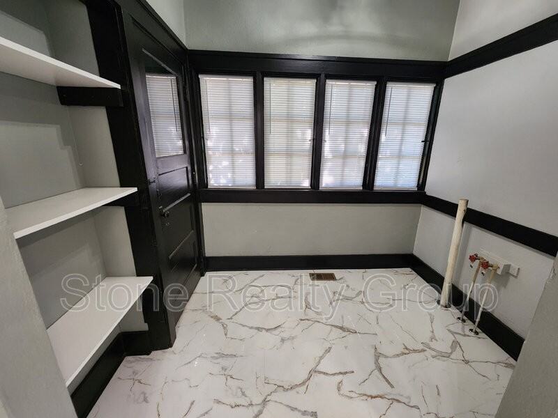 1723 Thompson Ave - Photo 6 of 13