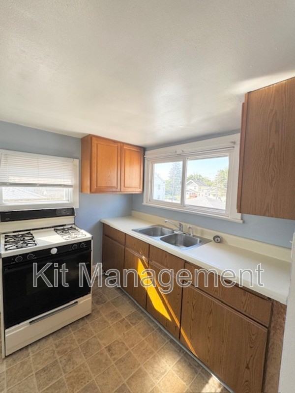 2057 Airport Hwy - Photo 4 of 10