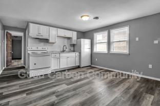 724 8th St #6 - Photo 1 of 1